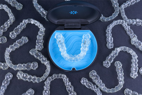 Invisalign vs Braces Warsaw, IN - Dental Solutions