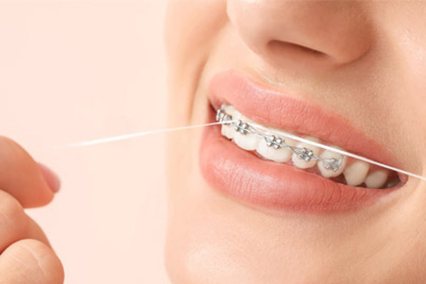 Find out the best methods of brushing and flossing in Plymouth IN